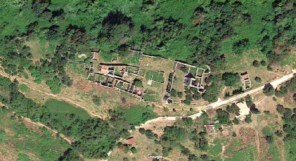 Foto aerea delle rovine di Stazzano vecchio