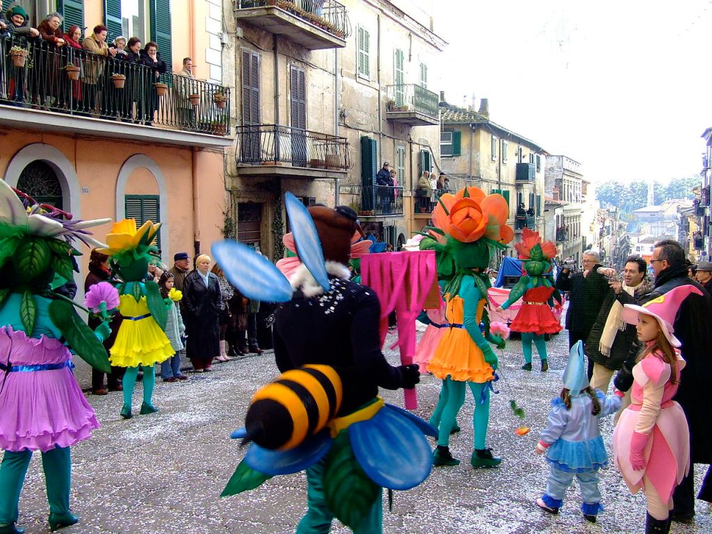 Sfilata in maschera del Carnevale di Ronciglione in Provincia di Viterbo