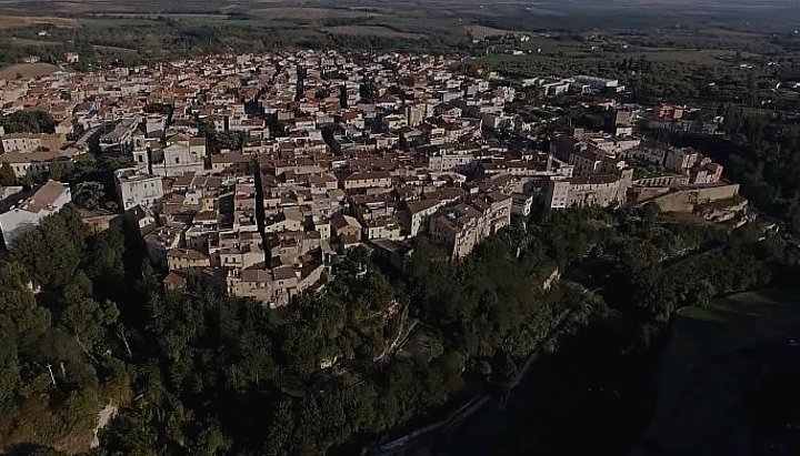 Borgo di Canino, nella Tuscia viterbese, patria dell'asparago verde