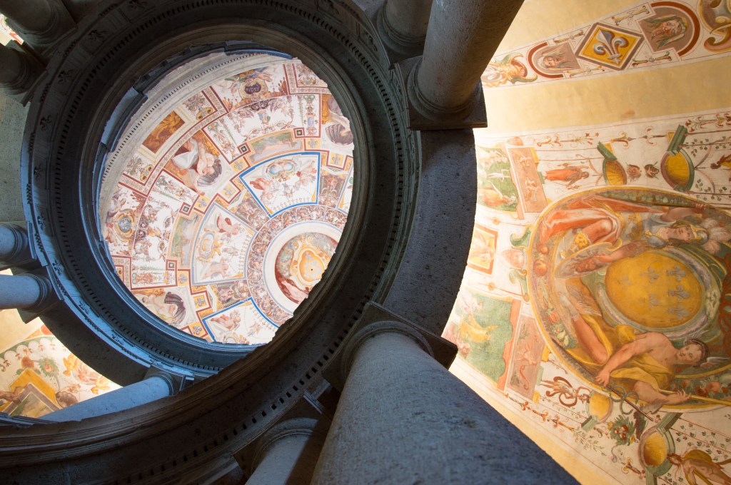 Caprarola - Palazzo Farnese - Scala Regia