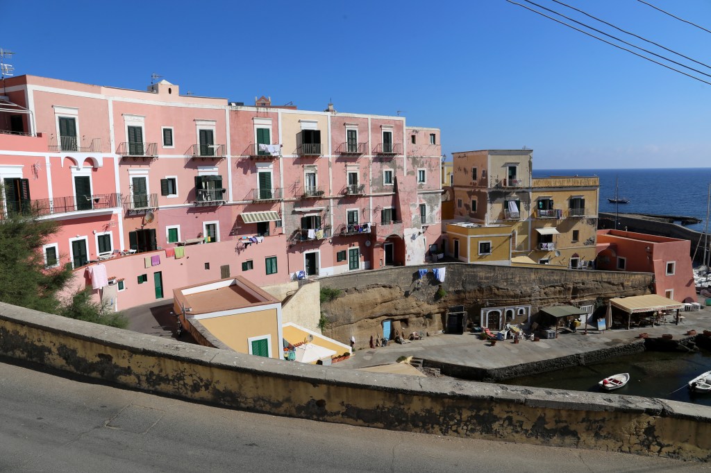 Ventotene - centro abitato Ventotene - centro abitato