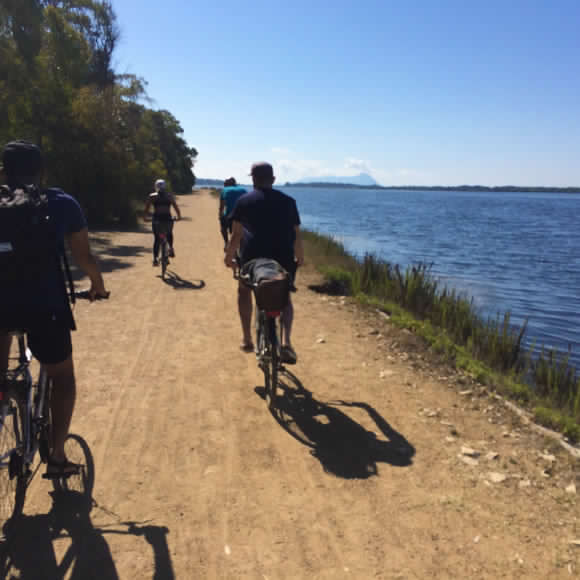 Lago di Fogliano - percorso in bici - foto credits: Sentiero.eu