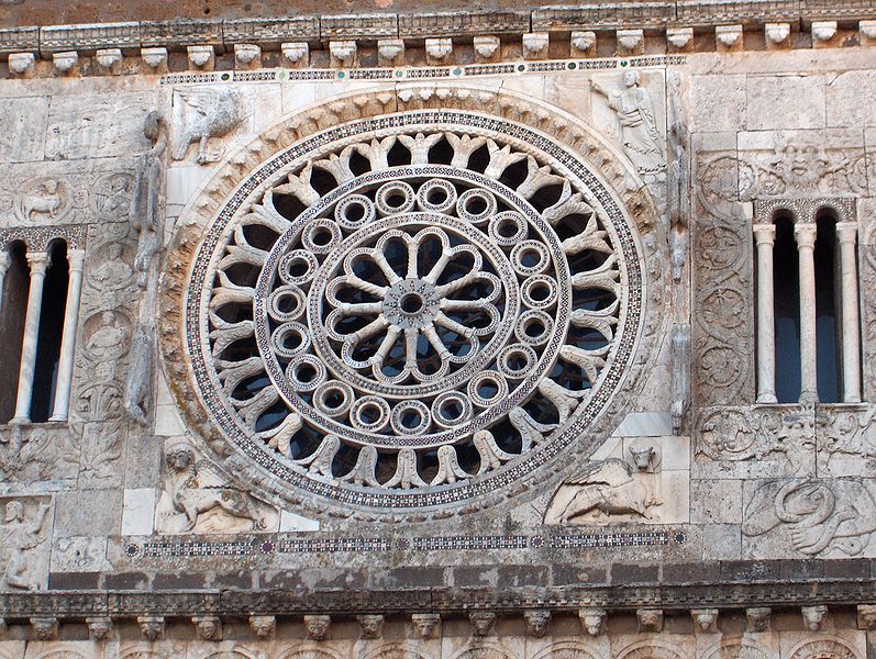 Tuscania - Basilica San Pietro - rosone